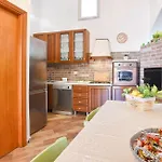 Villa Trappeto * טראפטו
